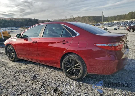 2015 Toyota Camry Le z USA, uszkodzony, nr VIN 4T1BF1FK7FU984167